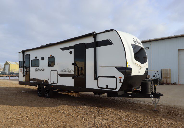 2024 Grand Surveyor 253RLS R165 Watrous Minard's Leisure World